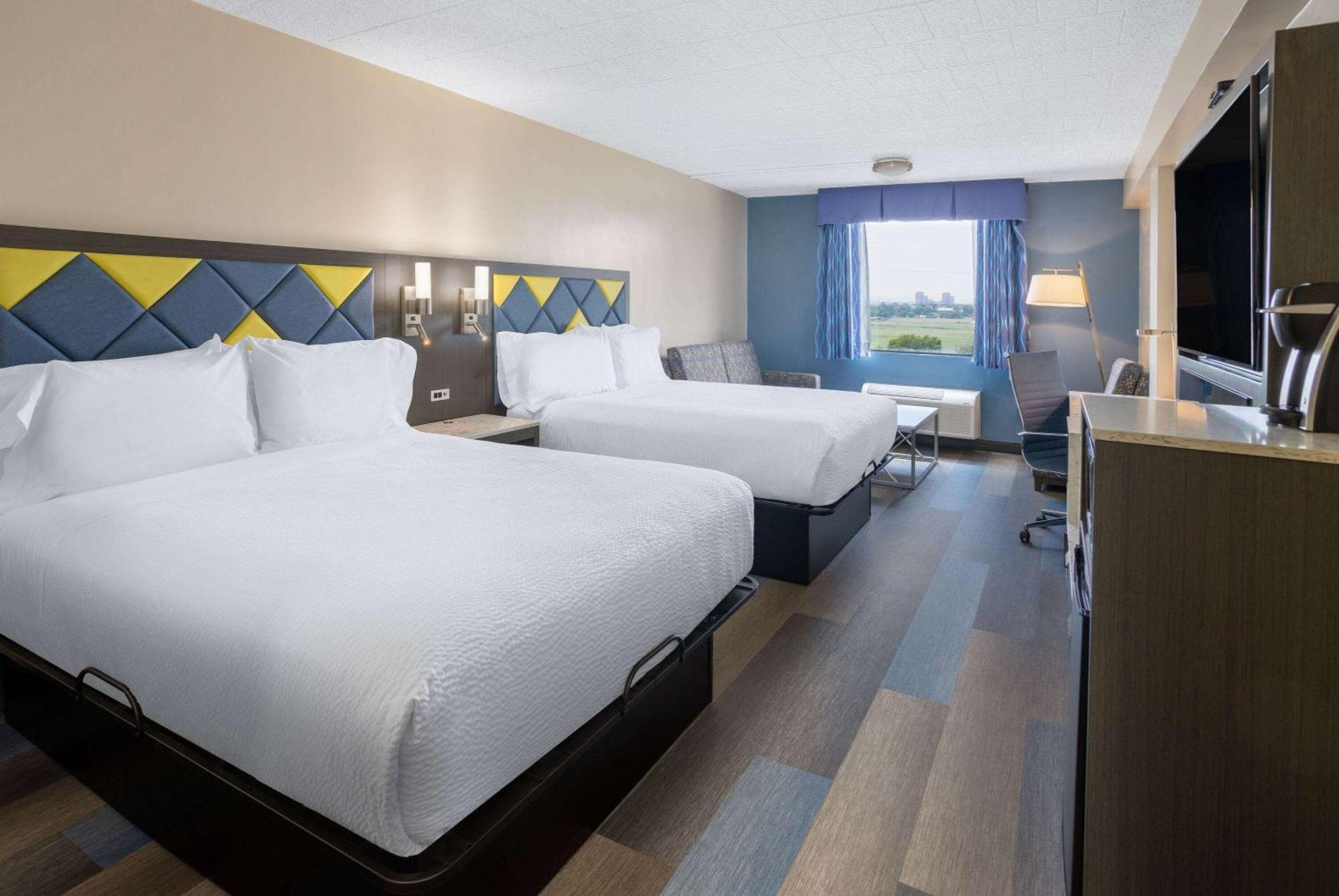 Days Hotel By Wyndham נורת' ברגן מראה חיצוני תמונה